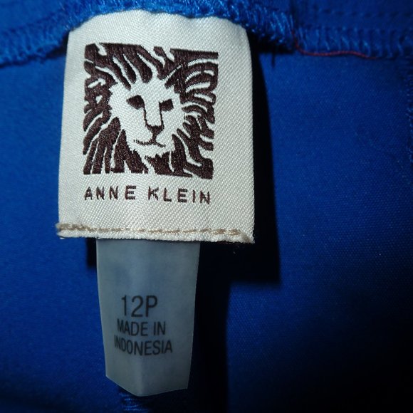 Anne Klein Slim Crop Petite Blue Woven pants ( waist is17.5") - Picture 9 of 16